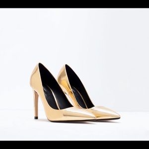 Zara Gold Court Shoe.